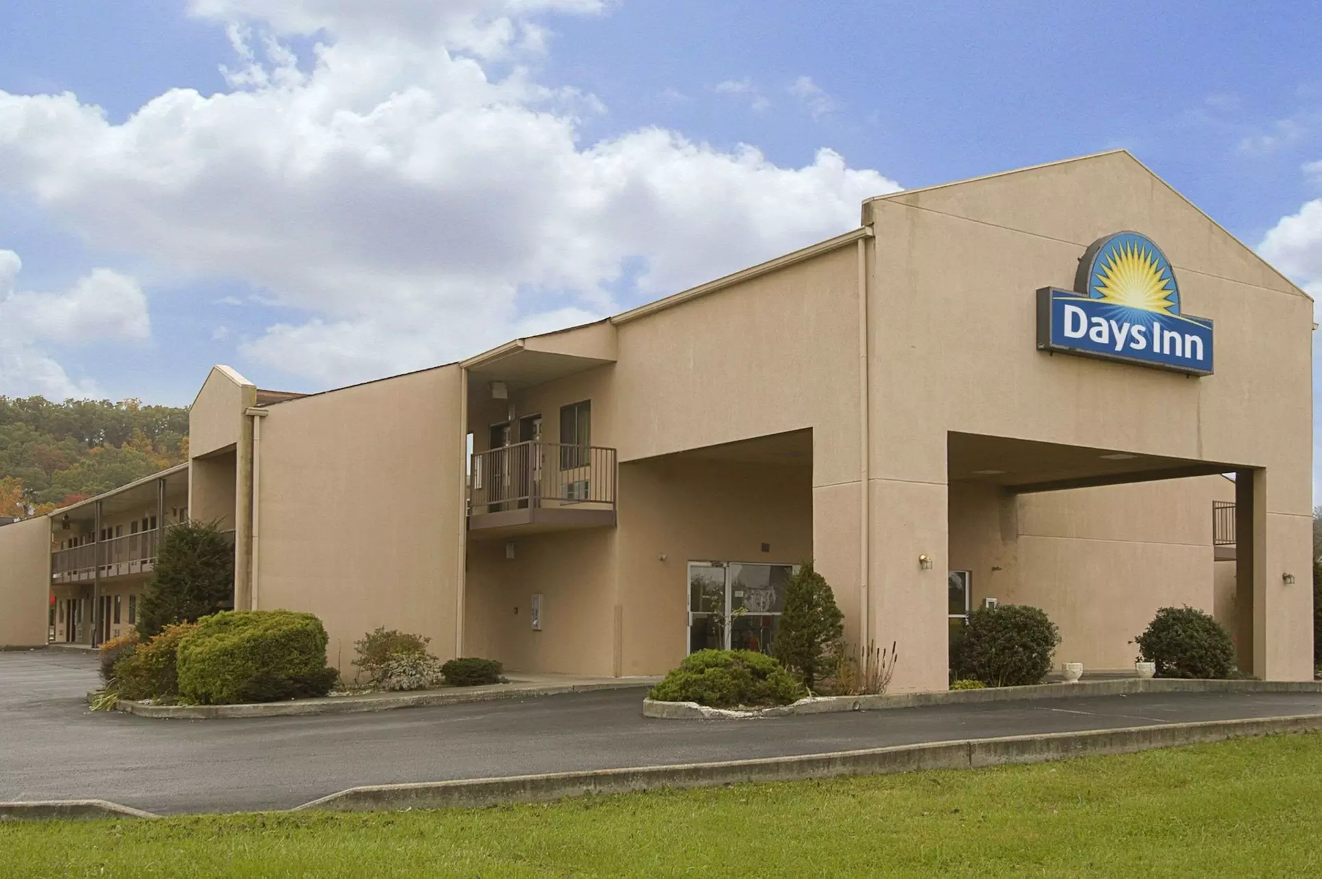 Days Inn by Wyndham Morehead - Primary Image