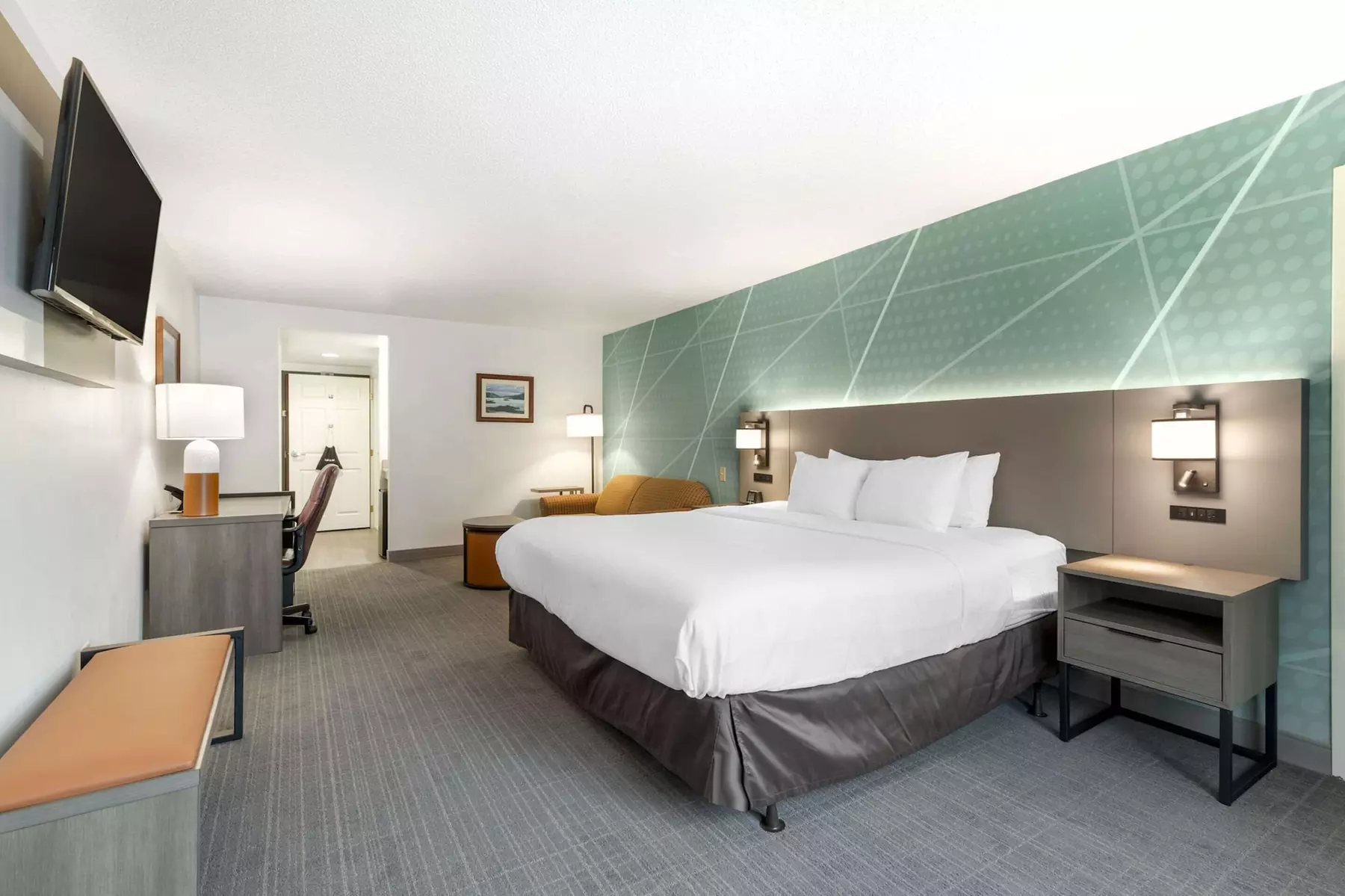 Comfort Inn & Suites Lake George - Primary Image