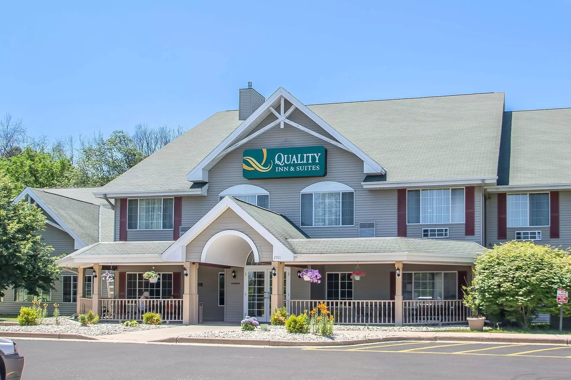 Quality Inn & Suites East Troy I-43 - Primary Image