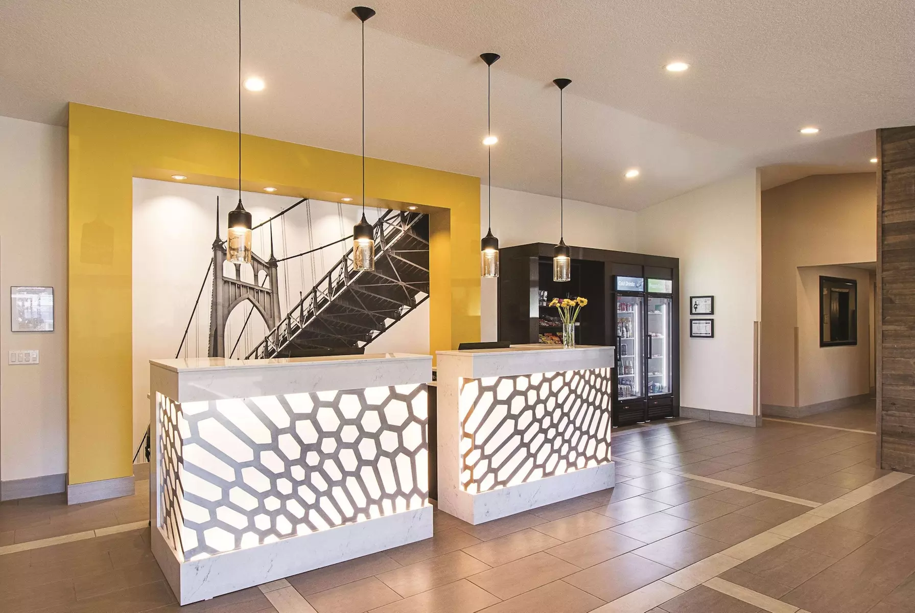 La Quinta Inn & Suites by Wyndham Portland NW - Primary Image