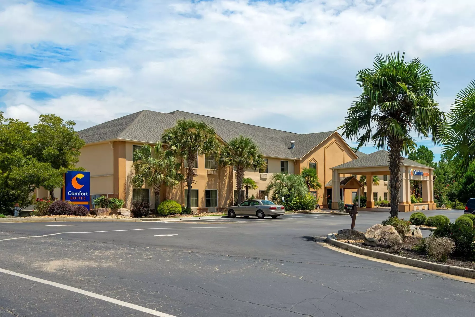 Comfort Suites Milledgeville - Primary Image