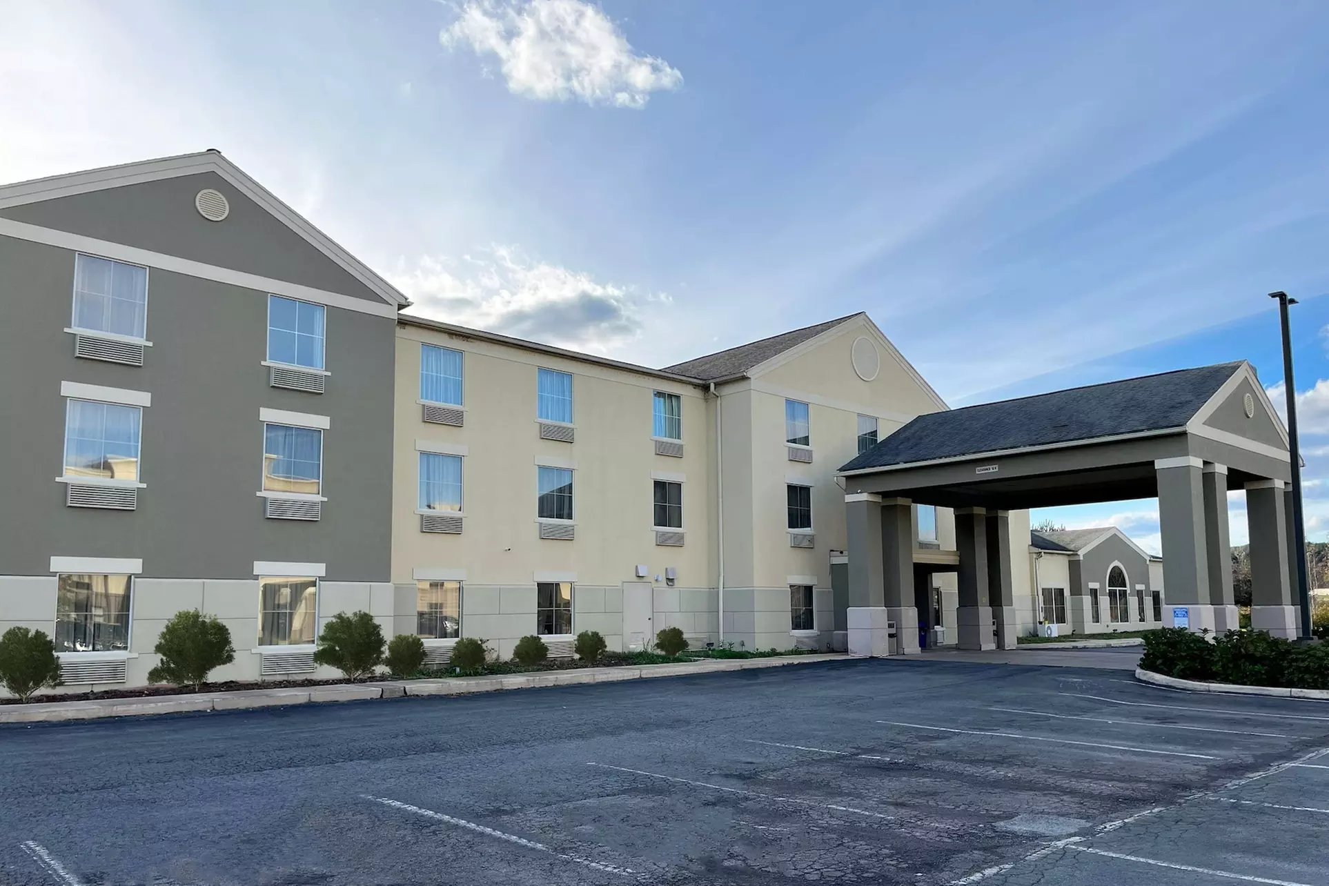 Wingate by Wyndham Clearfield - Primary Image