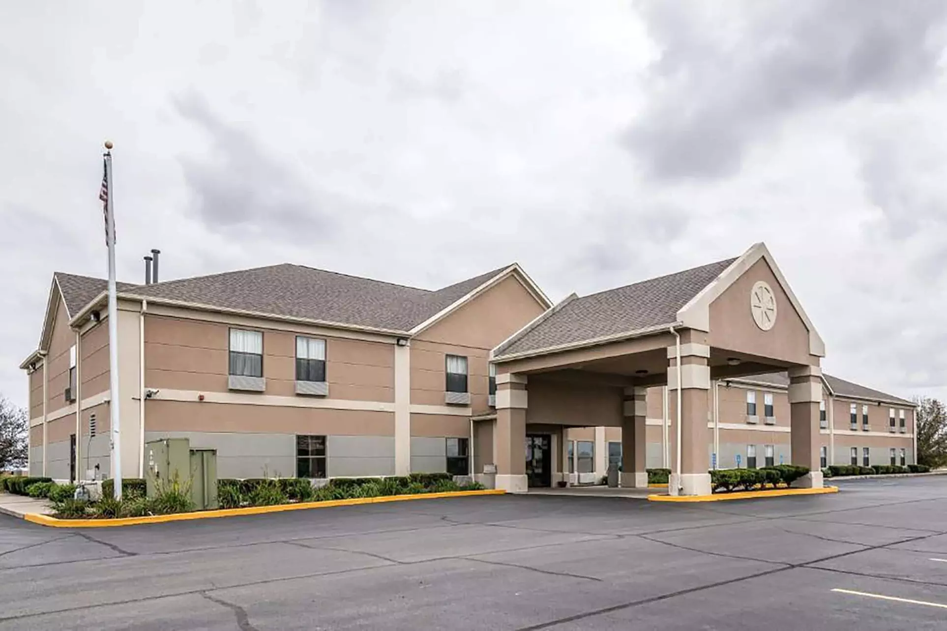 Days Inn by Wyndham Kentland - Primary Image
