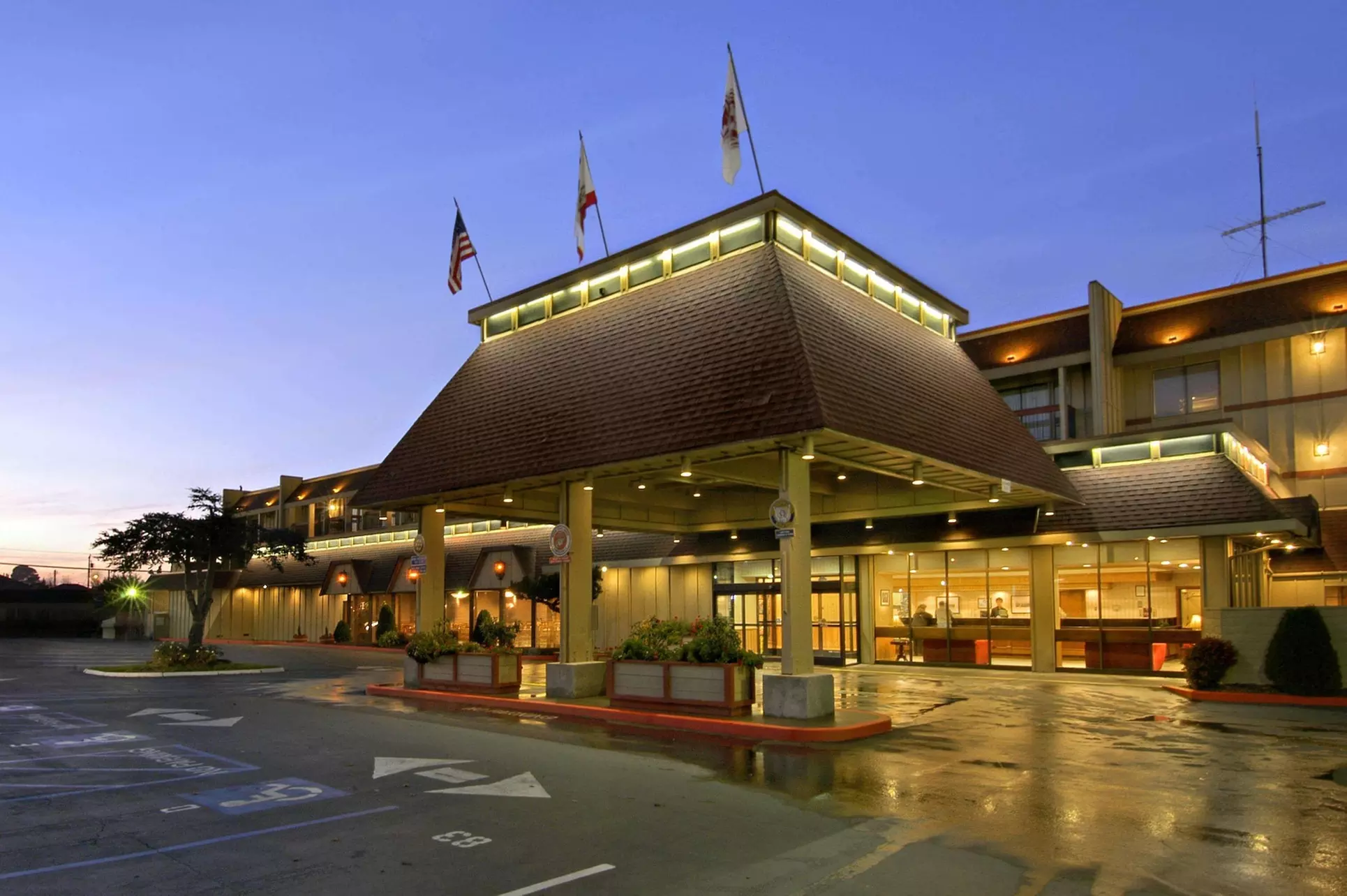 Red Lion Hotel Eureka - Primary Image