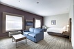 Holiday Inn Express Airport-Calgary by IHG - Second Medium