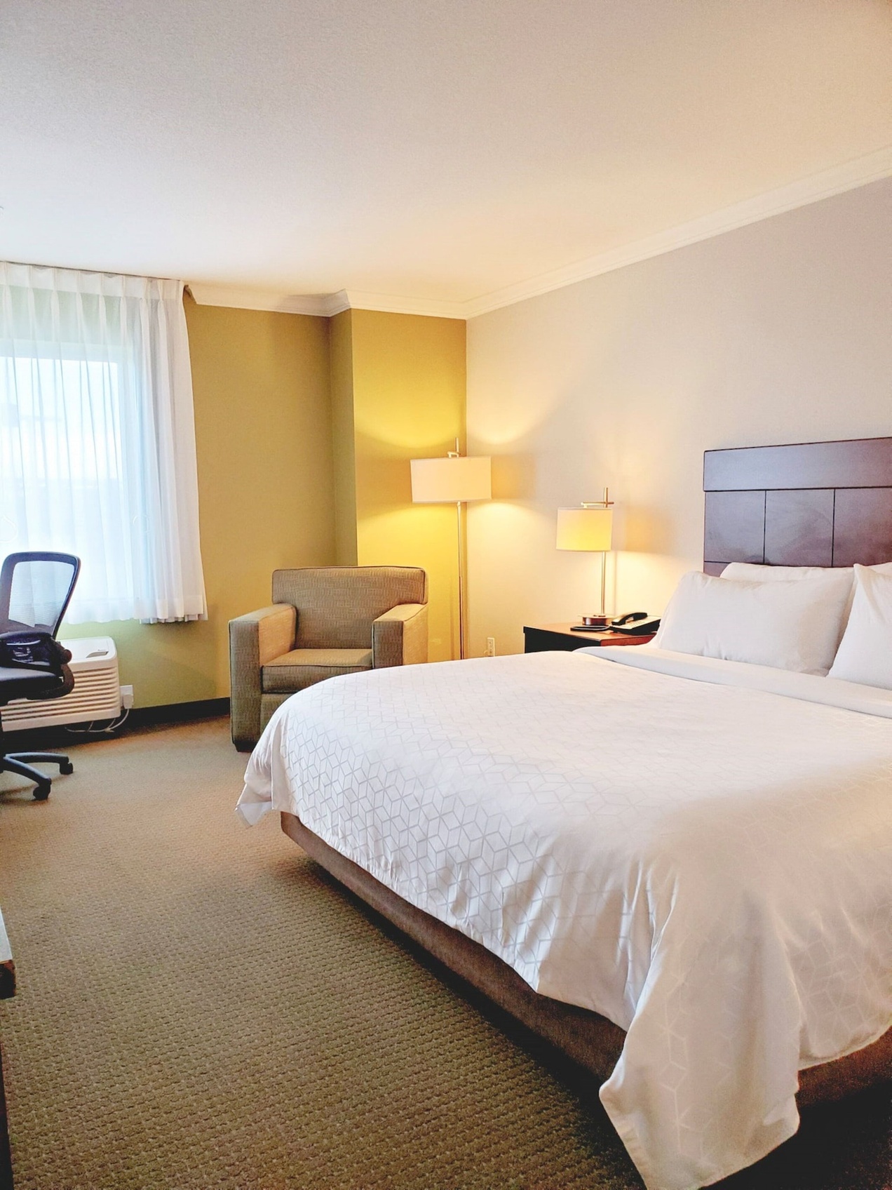 Holiday Inn Express Hotel & Suites Portland-NW Downtown by IHG