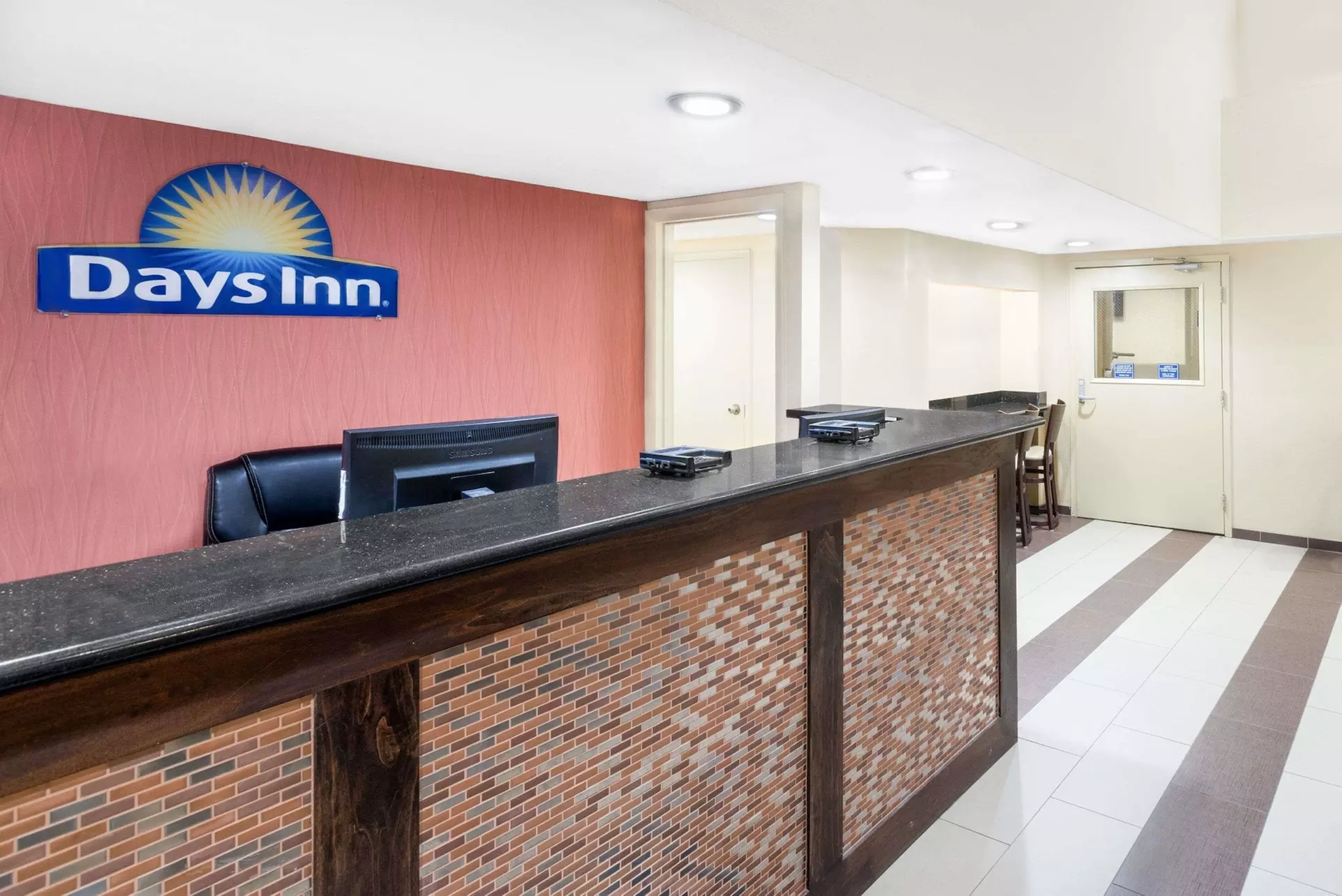 Days Inn by Wyndham Geneva/Finger Lakes - Primary Image