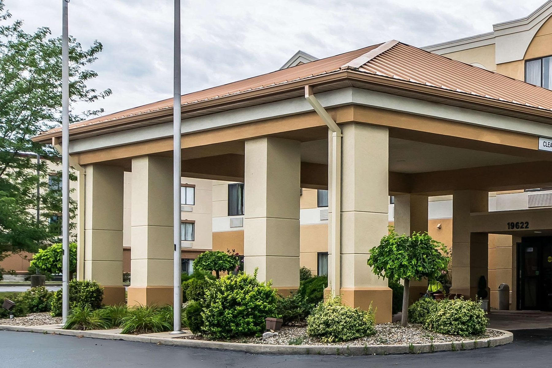 Quality Inn & Suites Evansville North