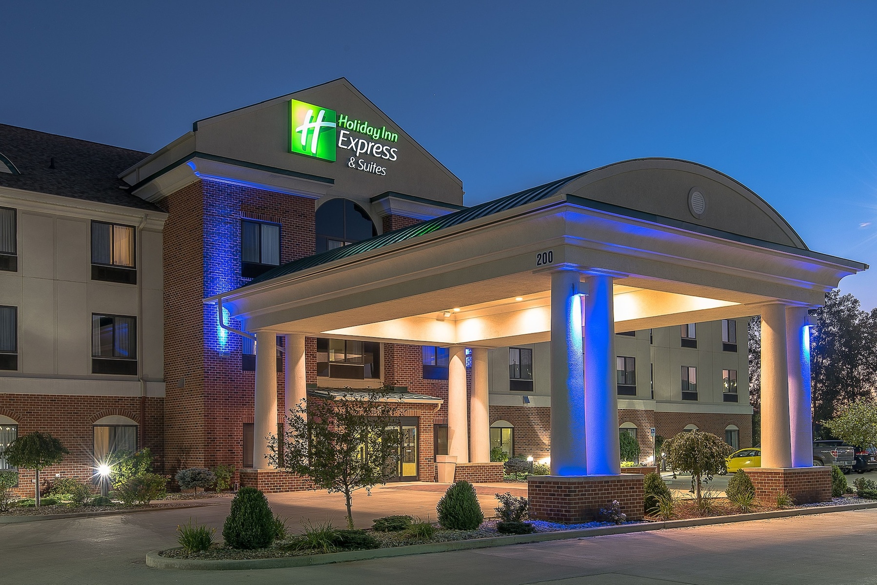 Holiday Inn Express & Suites Lafayette East by IHG
