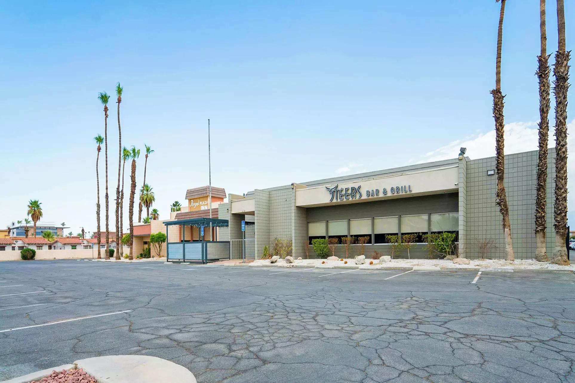 Royal Plaza Inn Indio - Primary Image