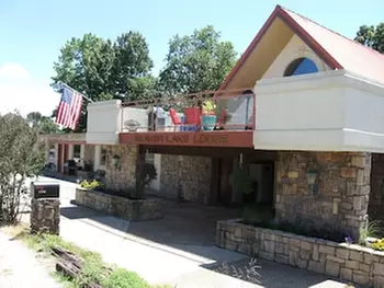 Beaver Lake Lodge - Primary Image
