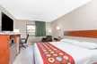 Super 8 by Wyndham Owensboro - Second Medium