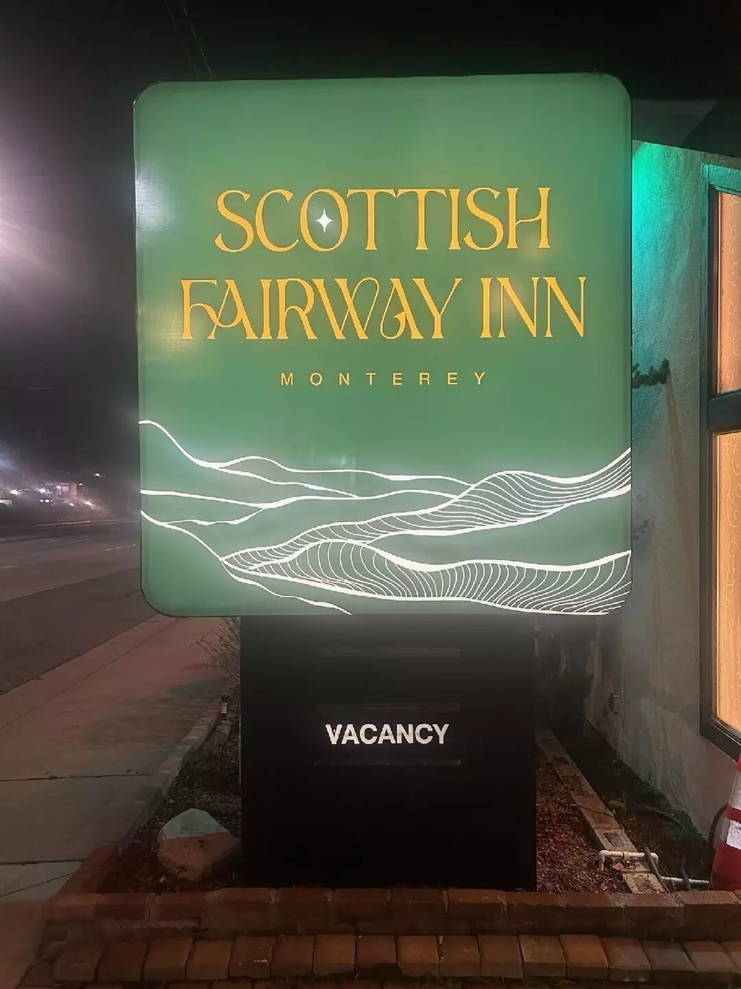Scottish Fairway Inn - Primary Image