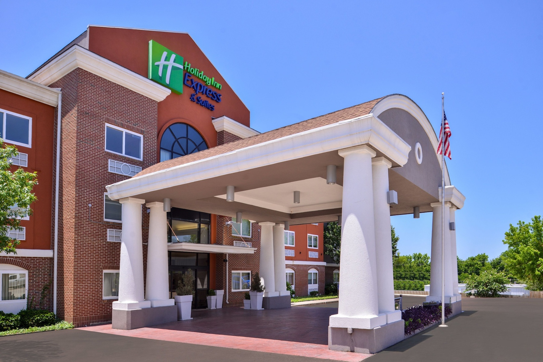 Holiday Inn Express Hotel & Suites Elgin by IHG