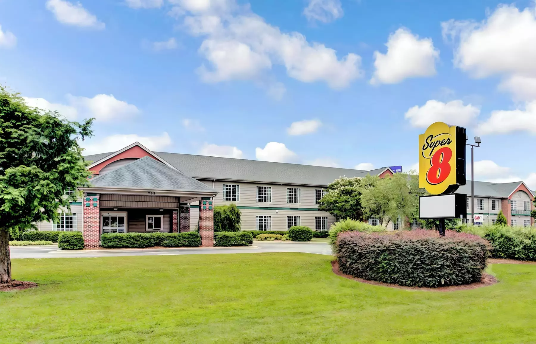 Super 8 by Wyndham Smithfield/Selma - Primary Image