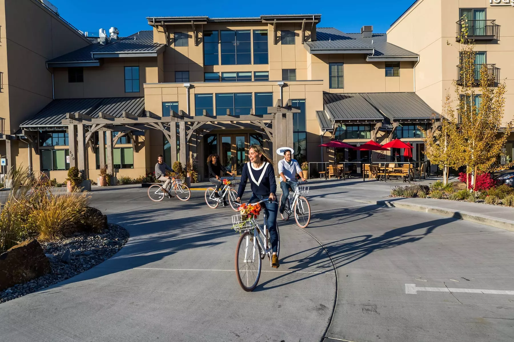 The Lodge at Columbia Point - Primary Image