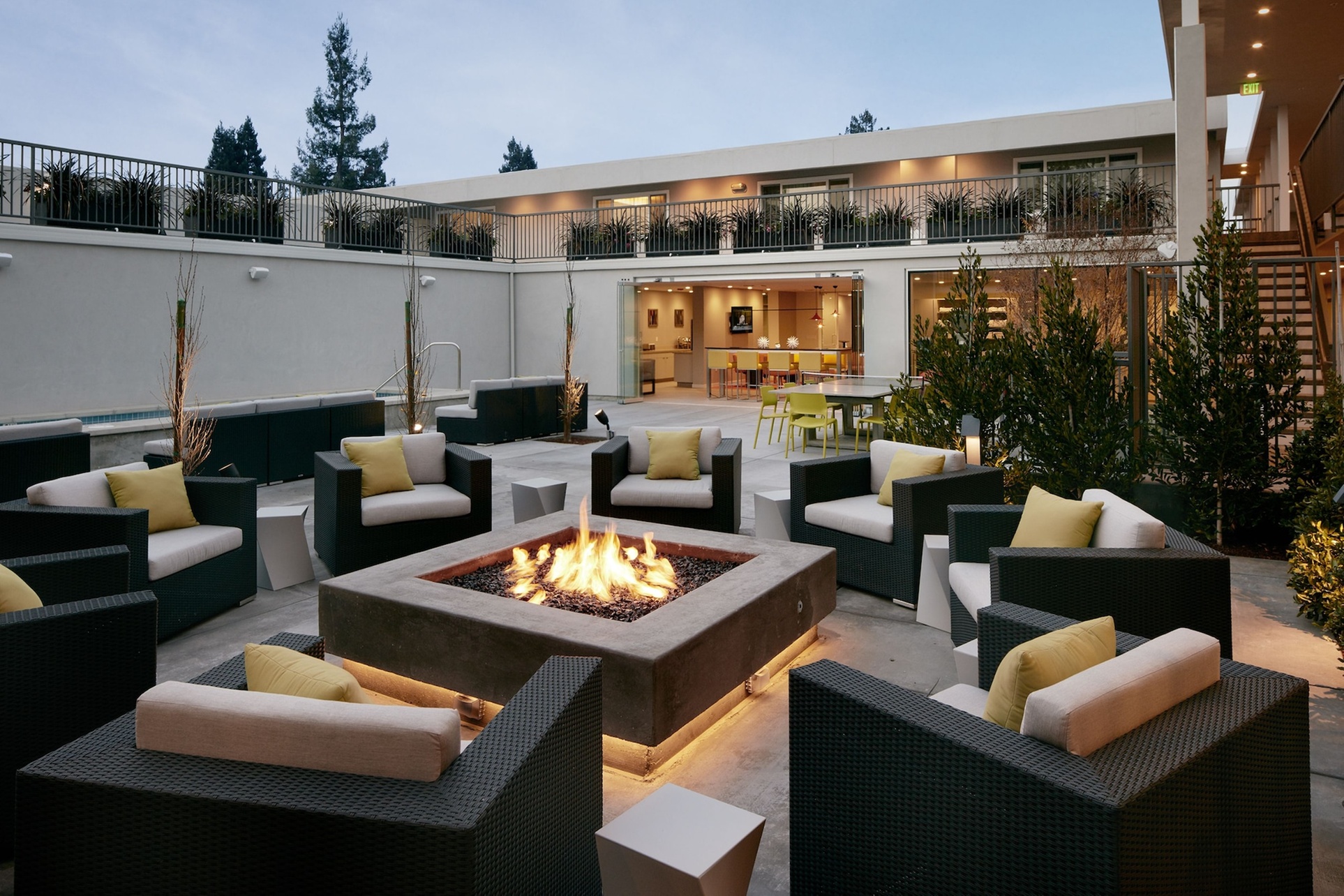 Hotel Lucent