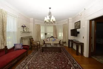 The Munroe Inn - Primary Image