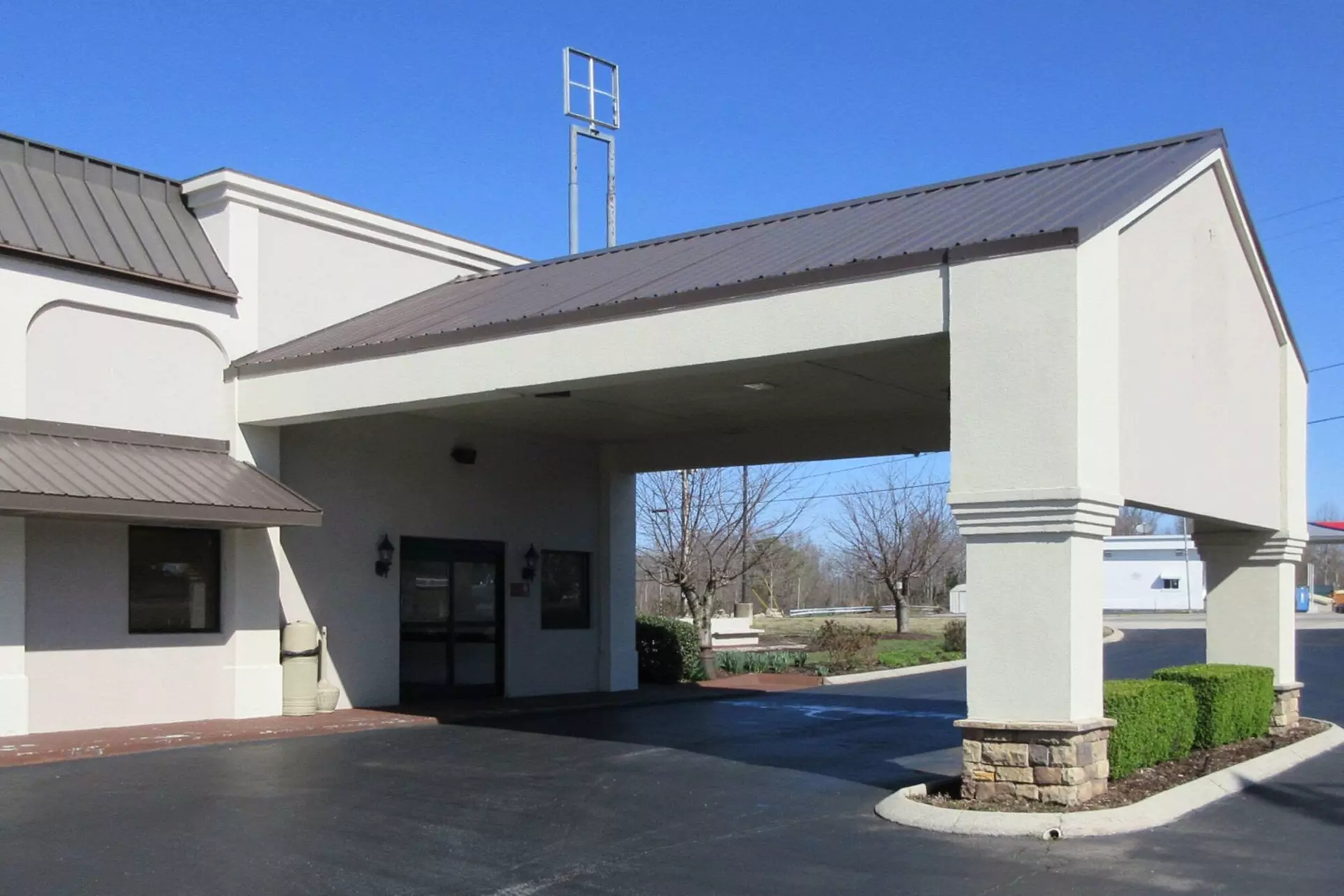 Econo Lodge Inn & Suites - Primary Image