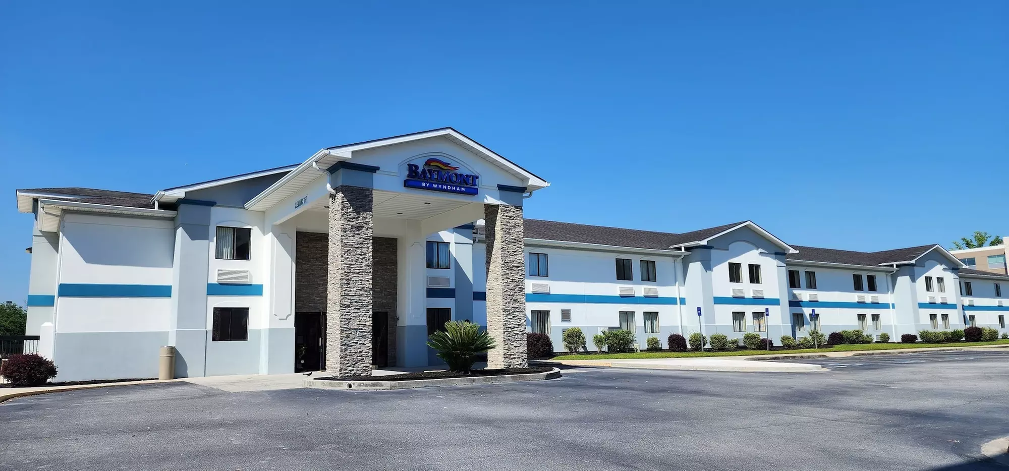 Baymont by Wyndham Port Wentworth - Primary Image