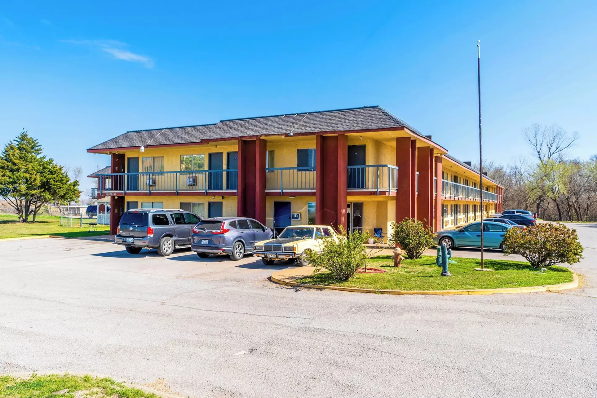 Castle Inn & Suites By OYO Chickasha - Primary Image