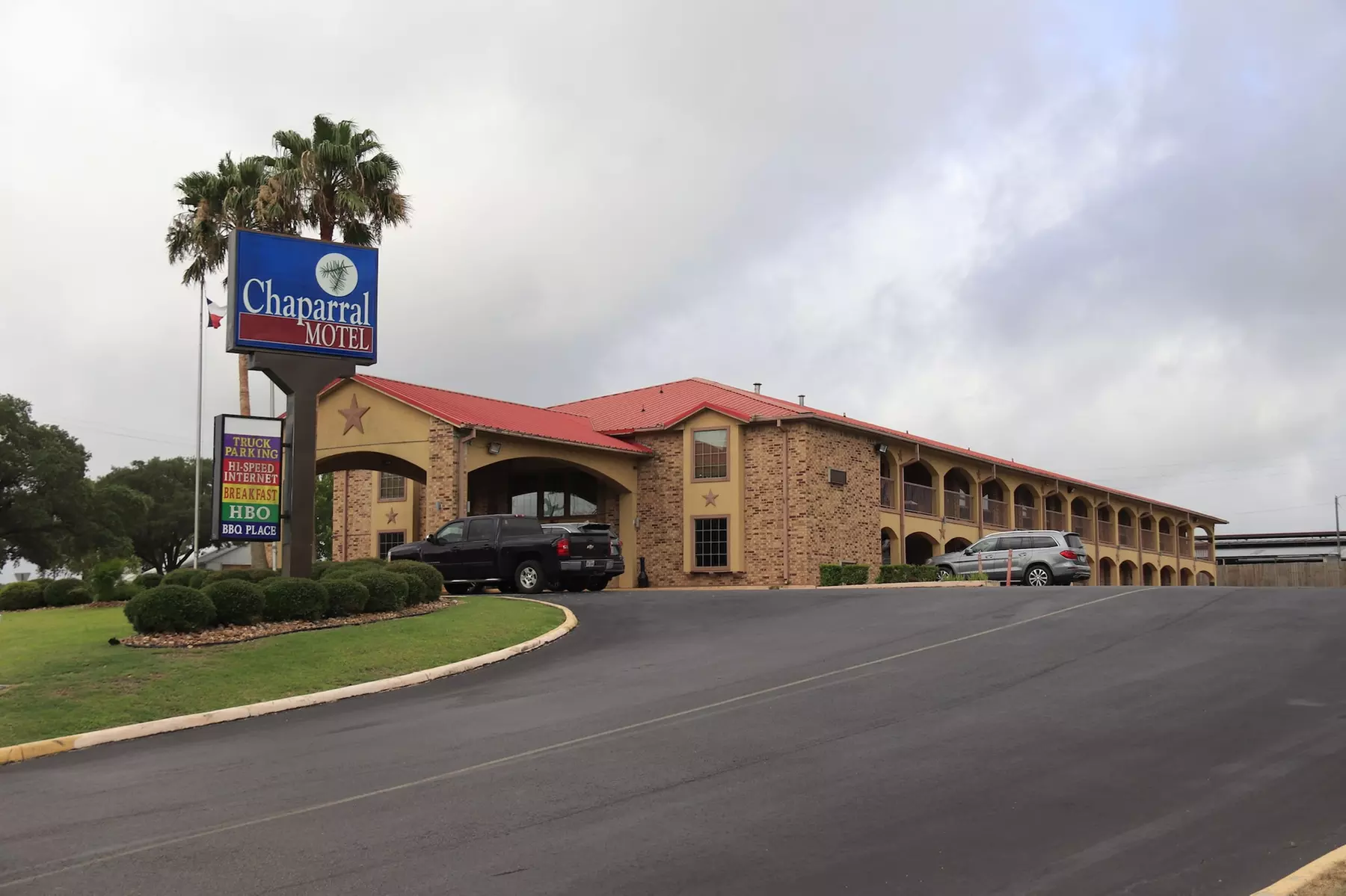 Chaparral Motel - Primary Image