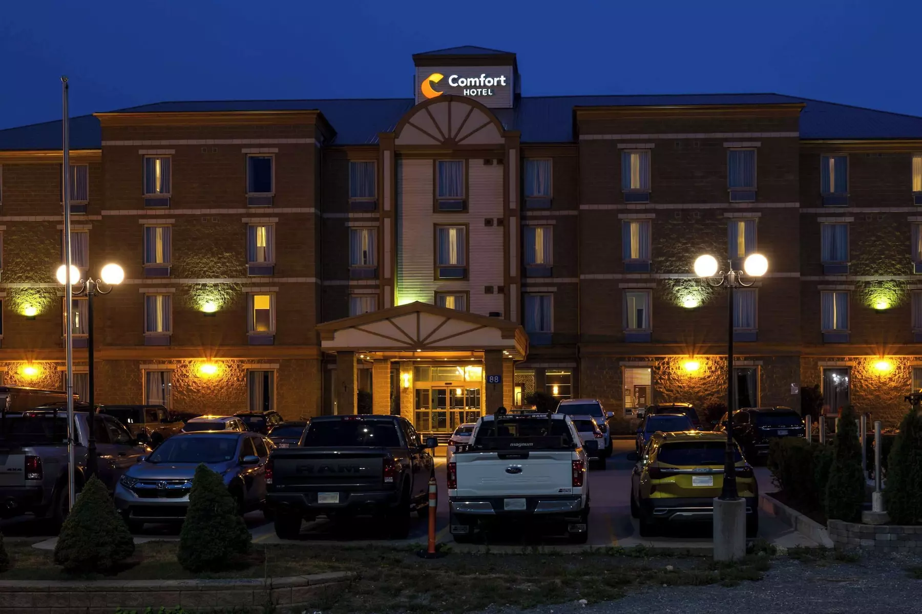 Comfort Hotel Bayer's Lake - Primary Image