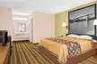 Super 8 by Wyndham Eufaula - Second Medium
