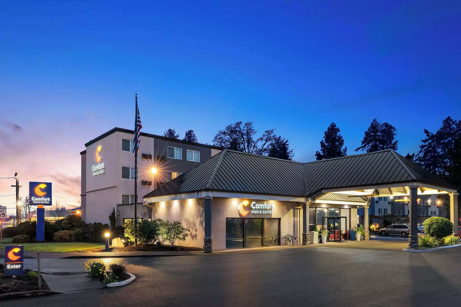 Comfort Inn & Suites Beaverton - Portland West - Primary Image