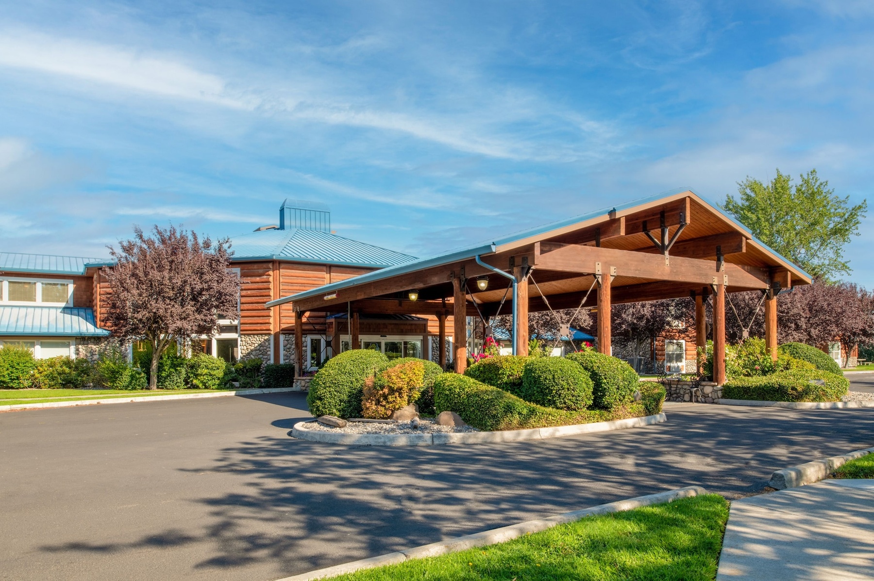 River Lodge And Grill