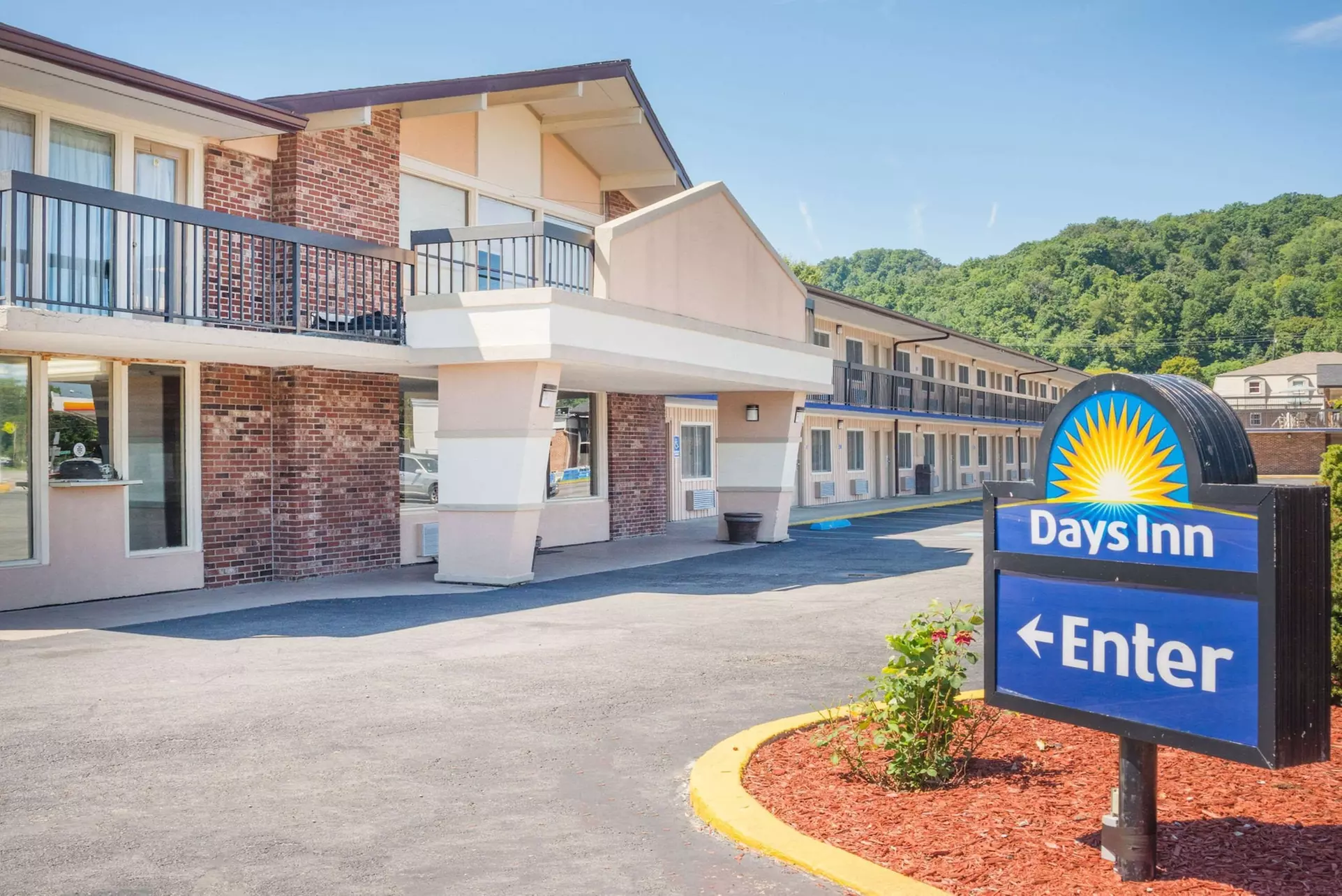 Days Inn by Wyndham Paintsville - Primary Image