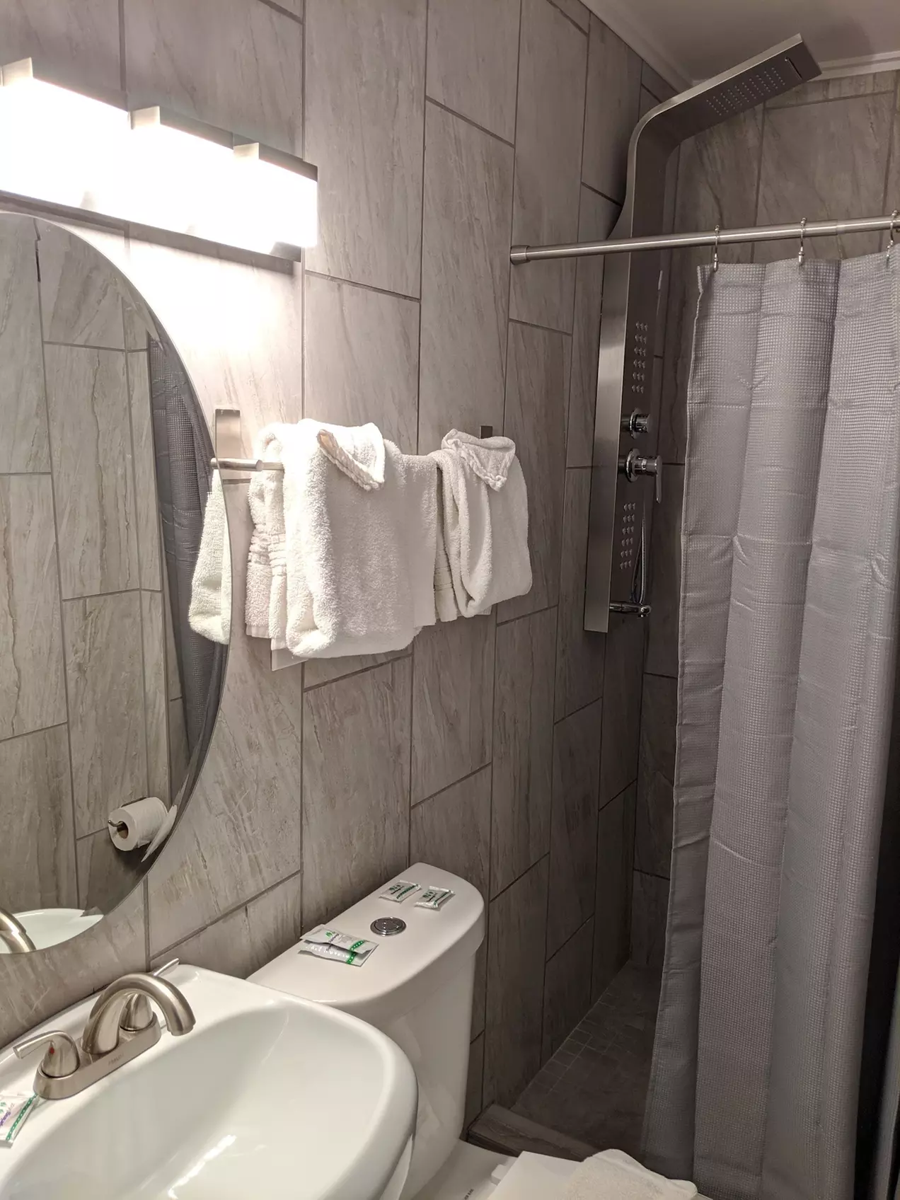 Belle-Aire Motel - Primary Image