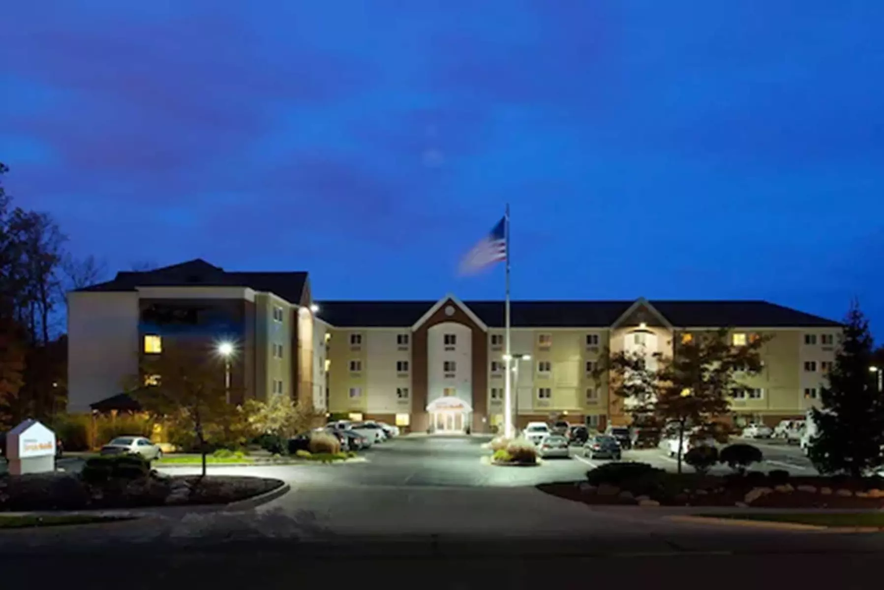 Sonesta Simply Suites Cleveland North Olmsted Airport - Primary Image