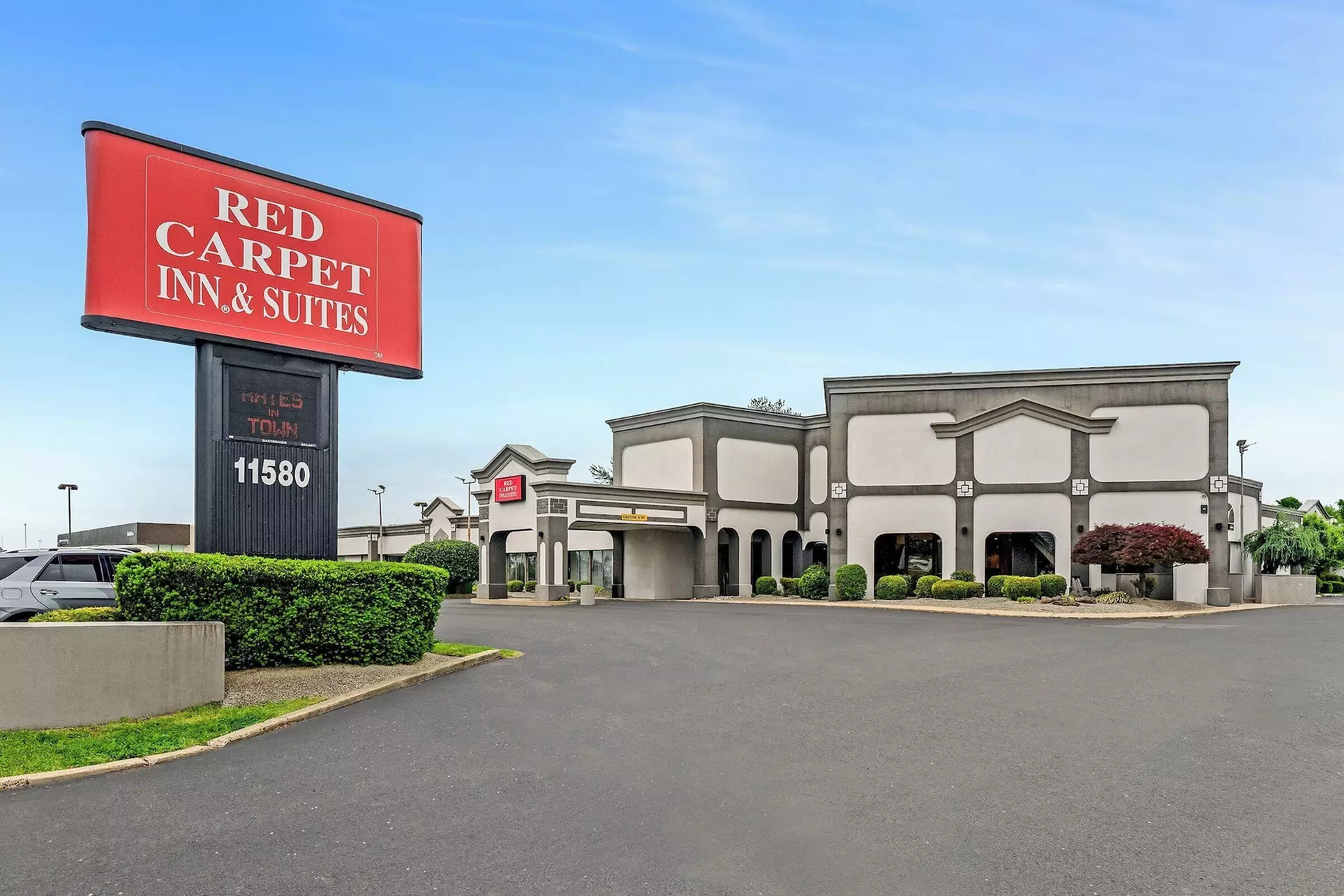 Red Carpet Inn & Suites - Primary Image