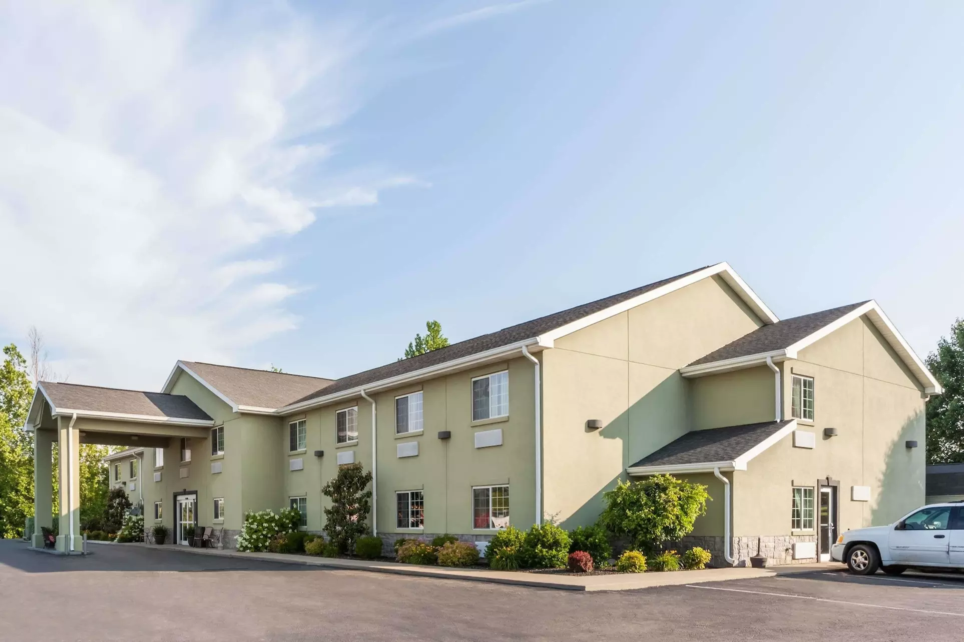 Days Inn by Wyndham Central City - Primary Image