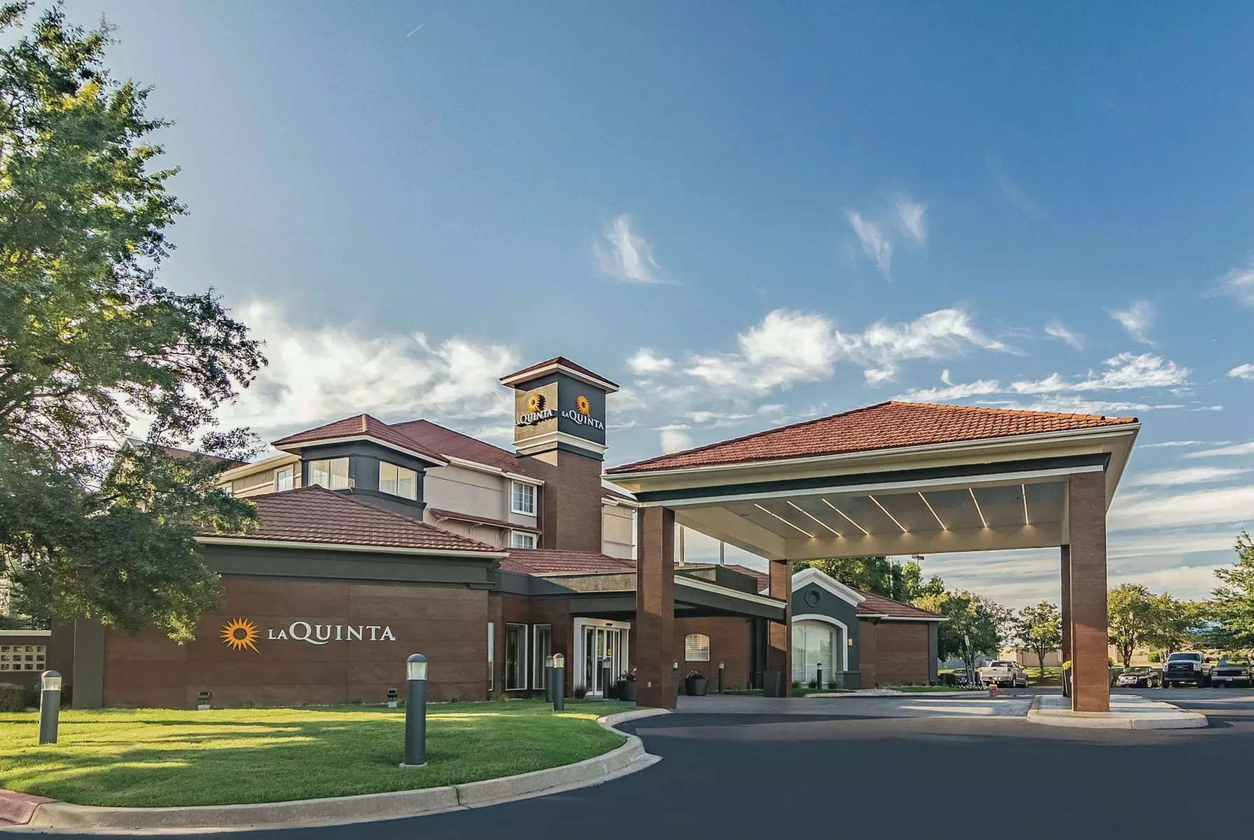 La Quinta Inn & Suites by Wyndham Alexandria Airport - Primary Image