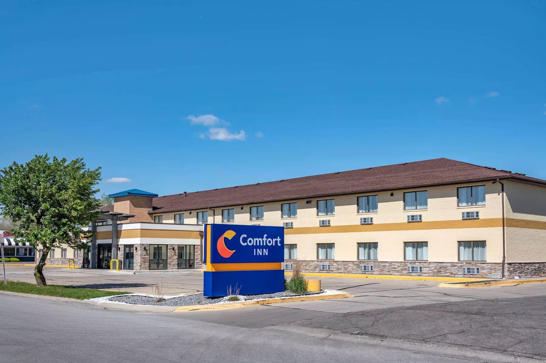 Comfort Inn Near Kokomo Speedway - Primary Image