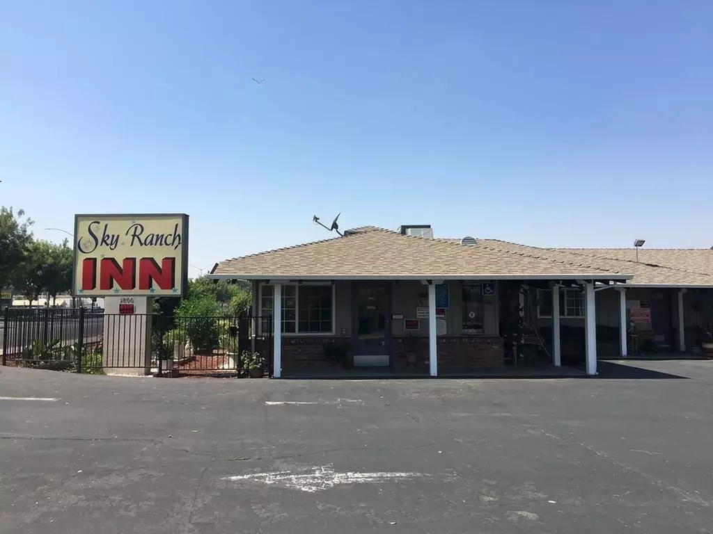 Sky Ranch Inn - Primary Image