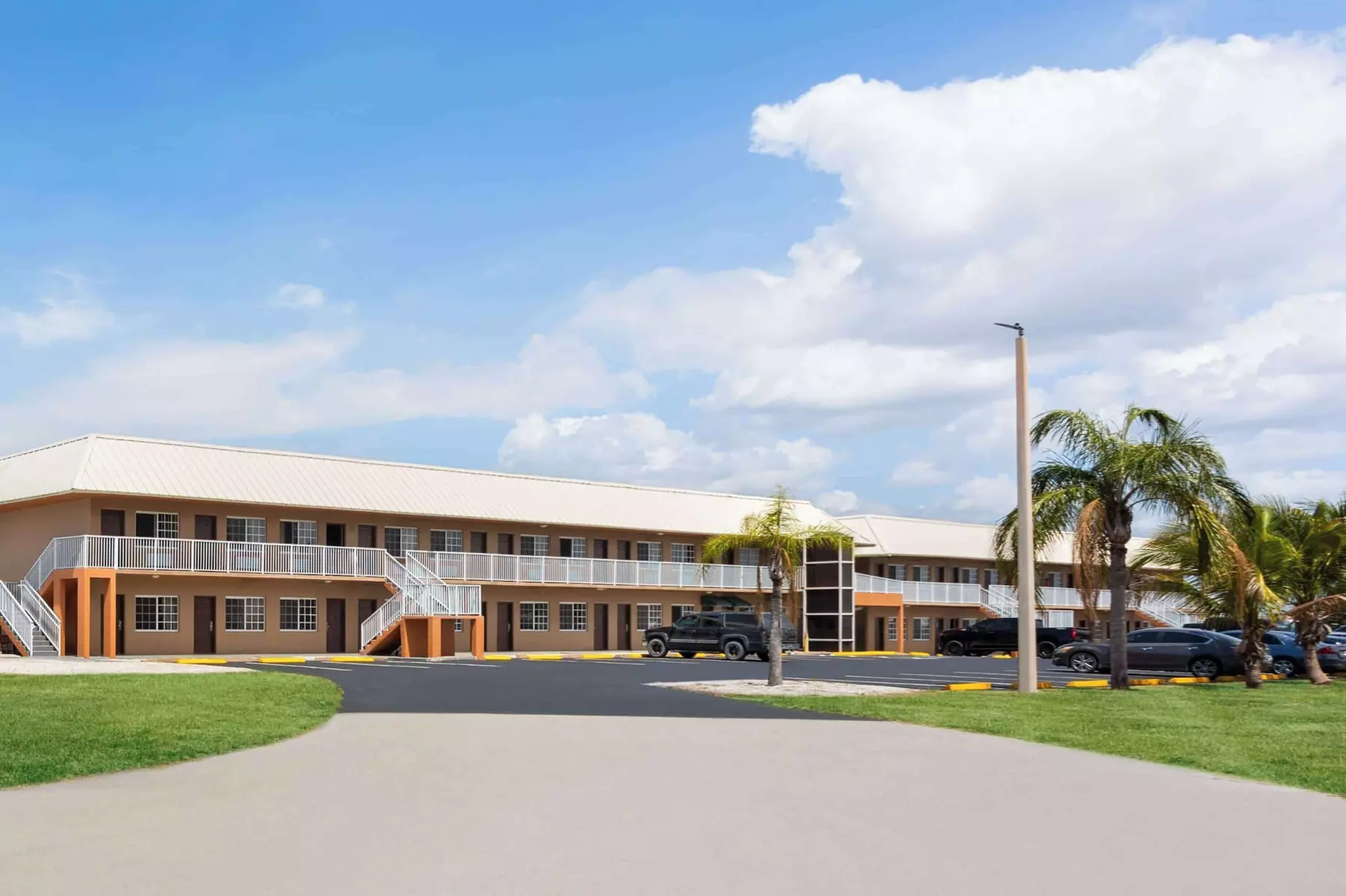 Travelodge Suites by Wyndham Lake Okeechobee - Primary Image