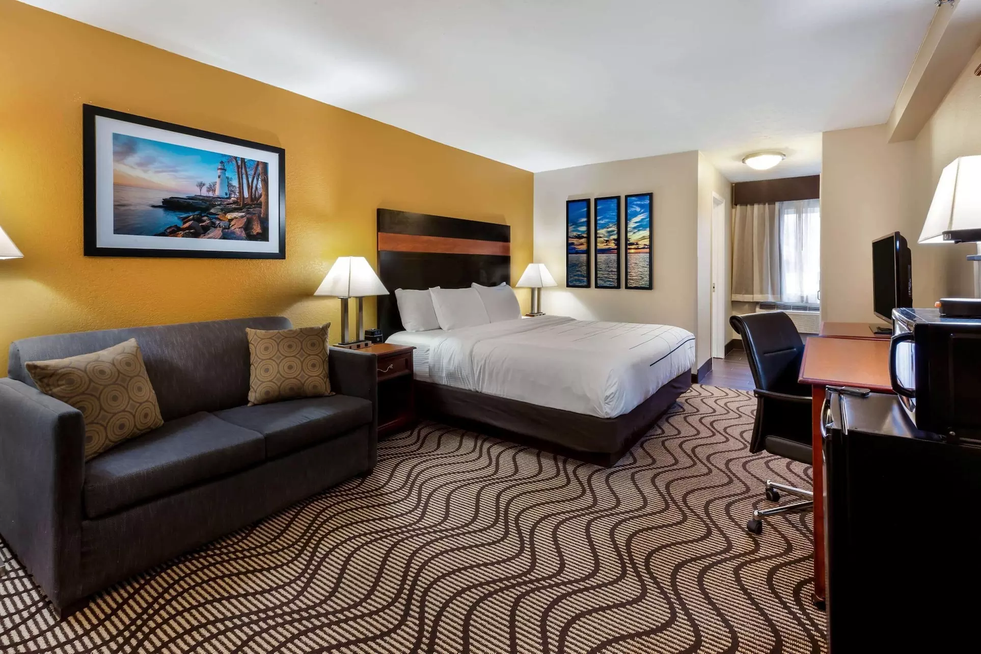 La Quinta Inn by Wyndham Sandusky near Cedar Point - Primary Image