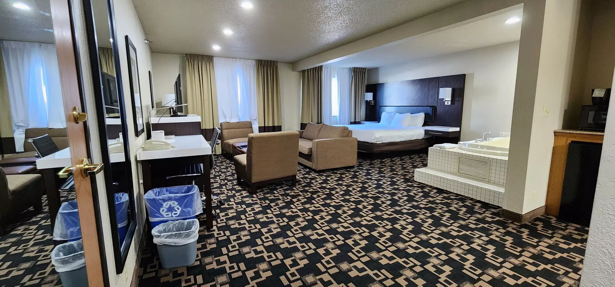 Comfort Inn & Suites - Primary Image