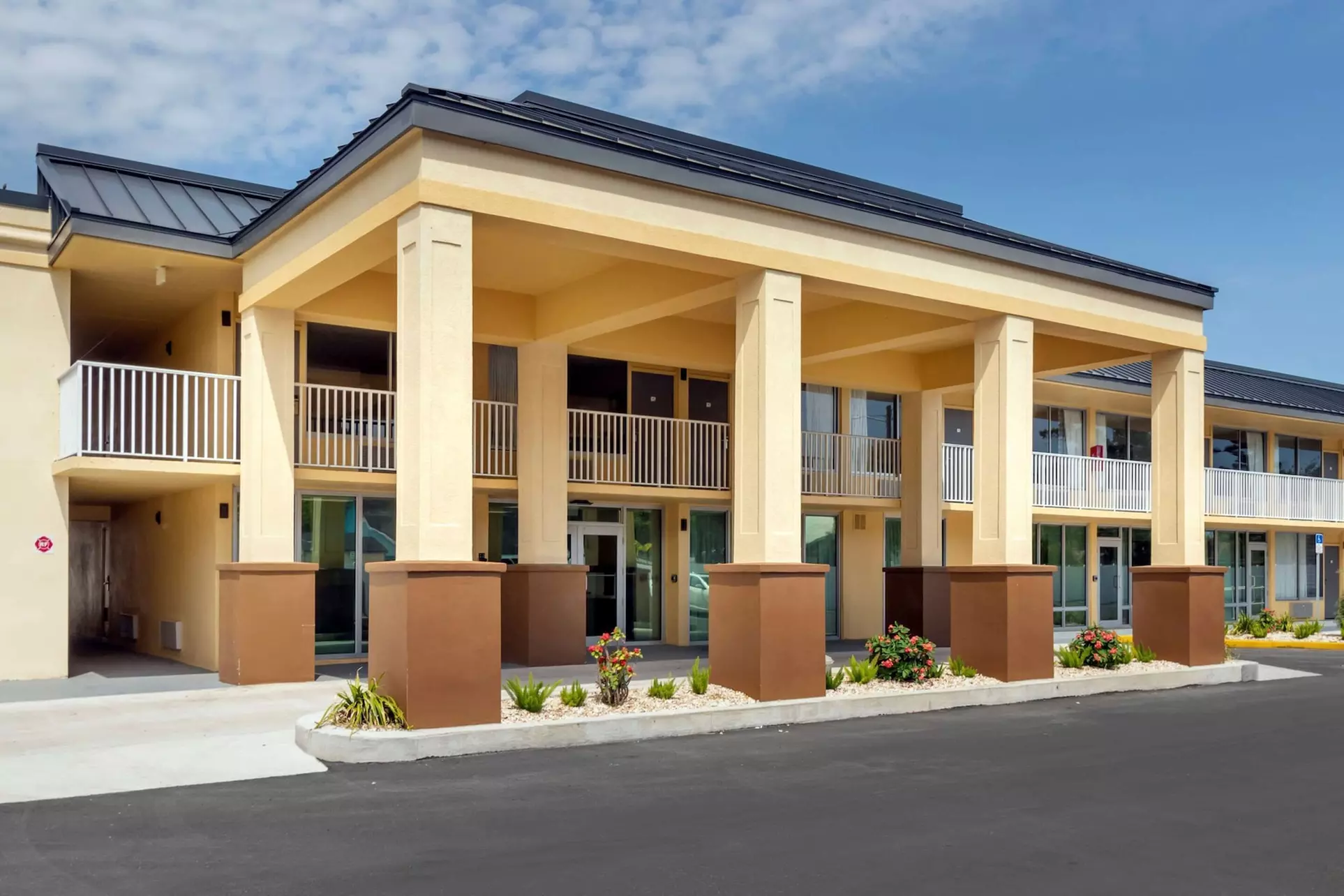 Quality Inn Saint Petersburg North-Tampa Bay - Primary Image