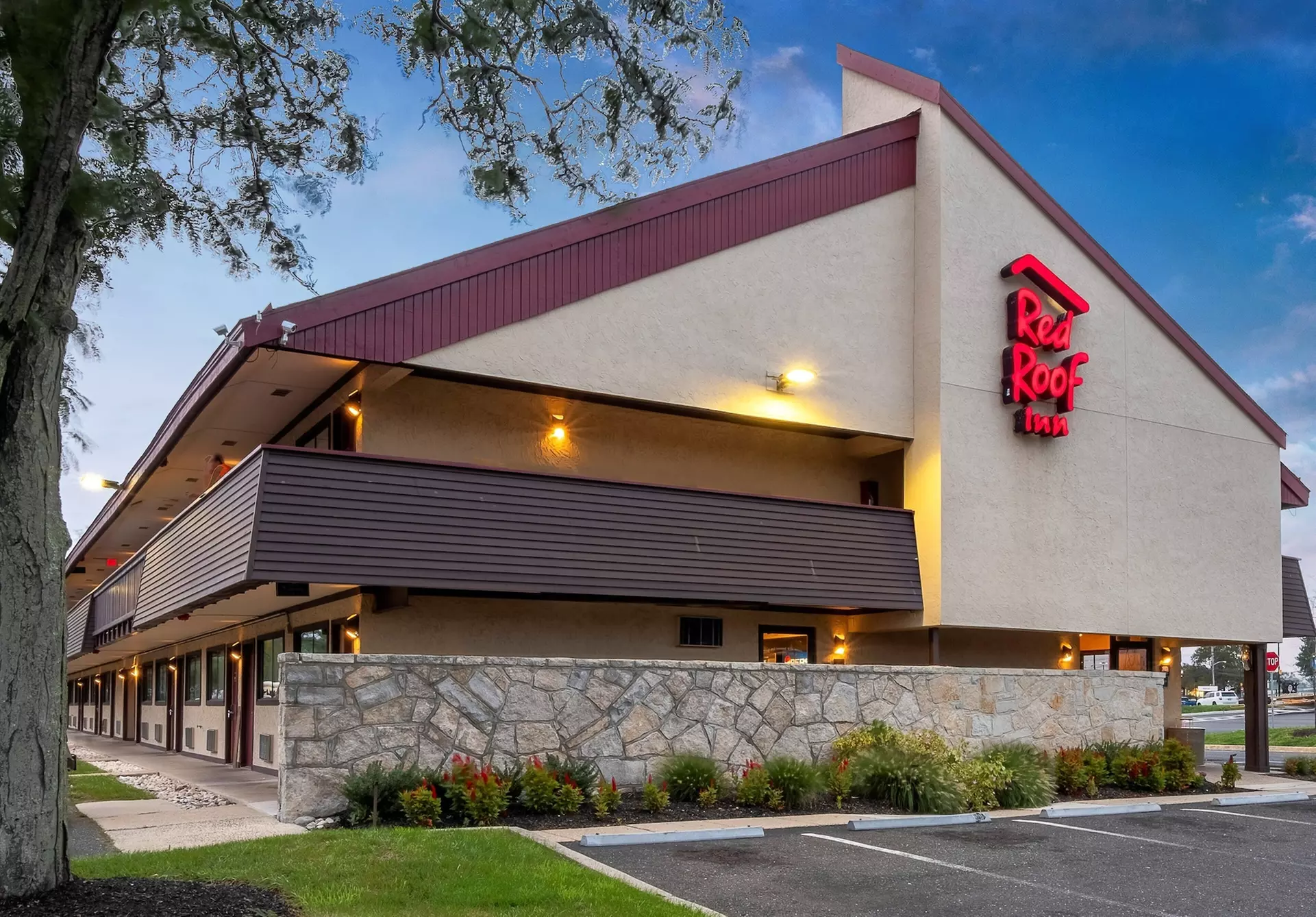 Red Roof Inn Mt Laurel - Primary Image