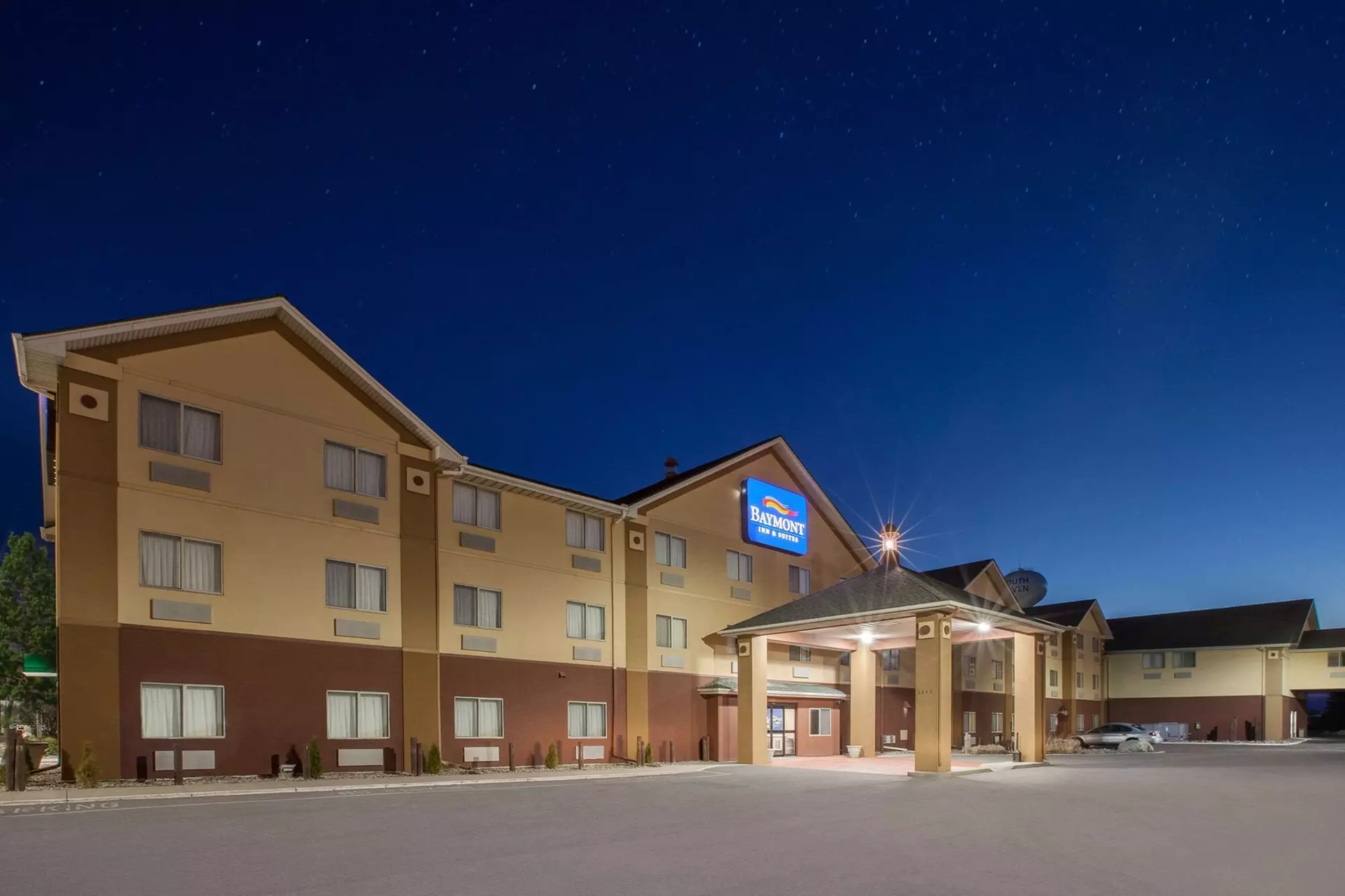 Baymont by Wyndham South Haven - Primary Image