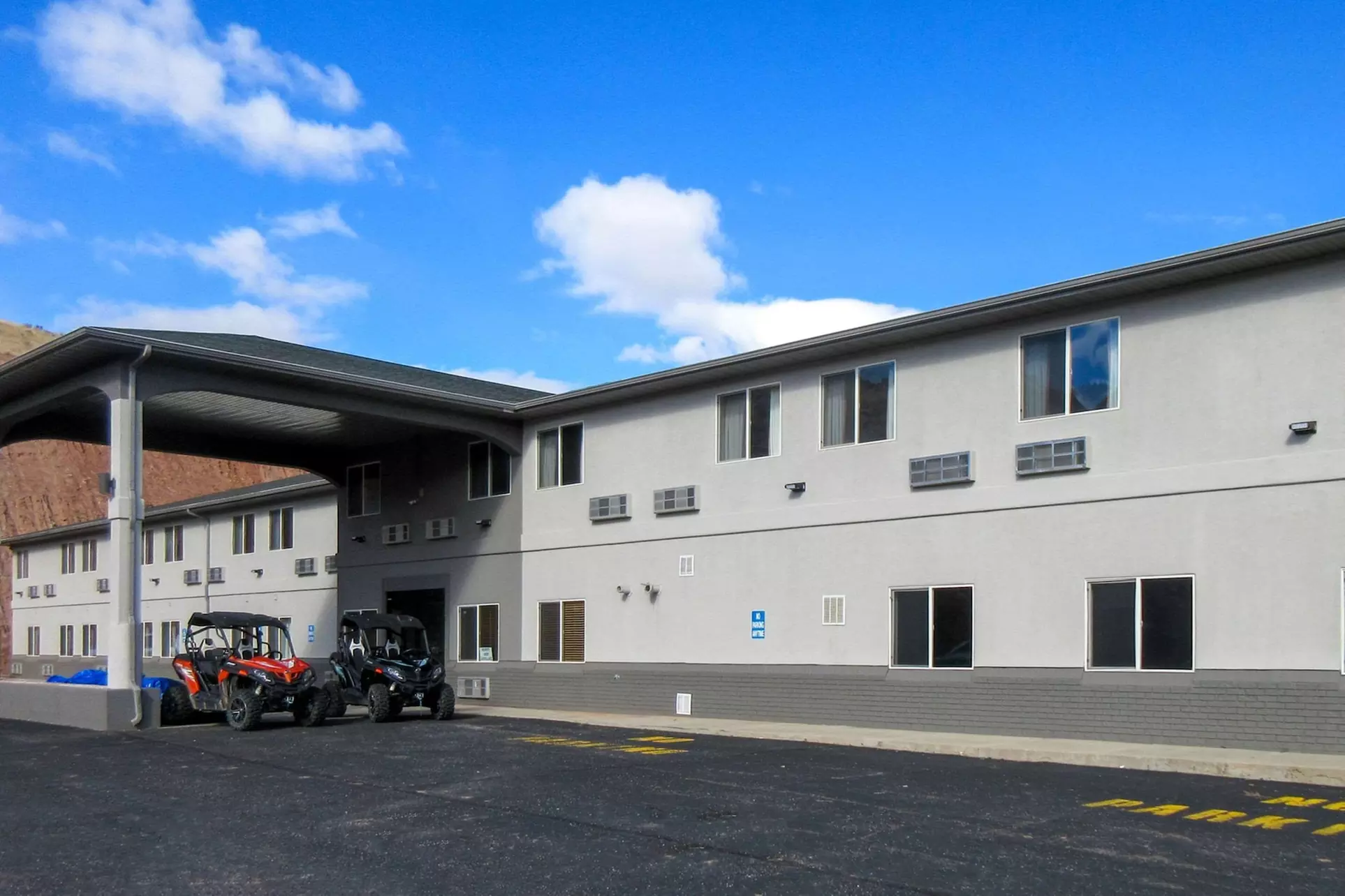 Quality Inn & Suites Salina National Forest Area - Primary Image