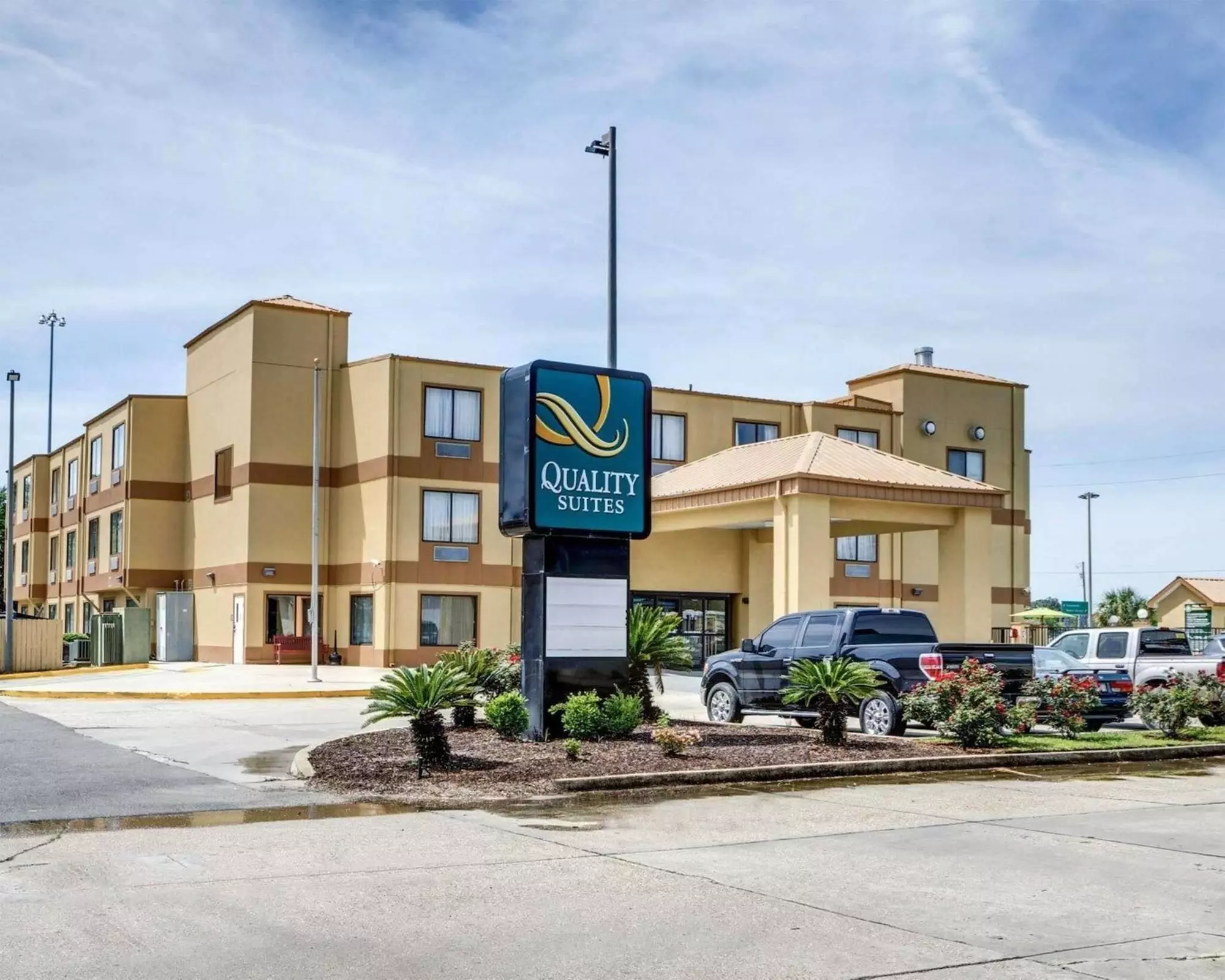 Quality Suites Baton Rouge East - Denham Springs - Primary Image