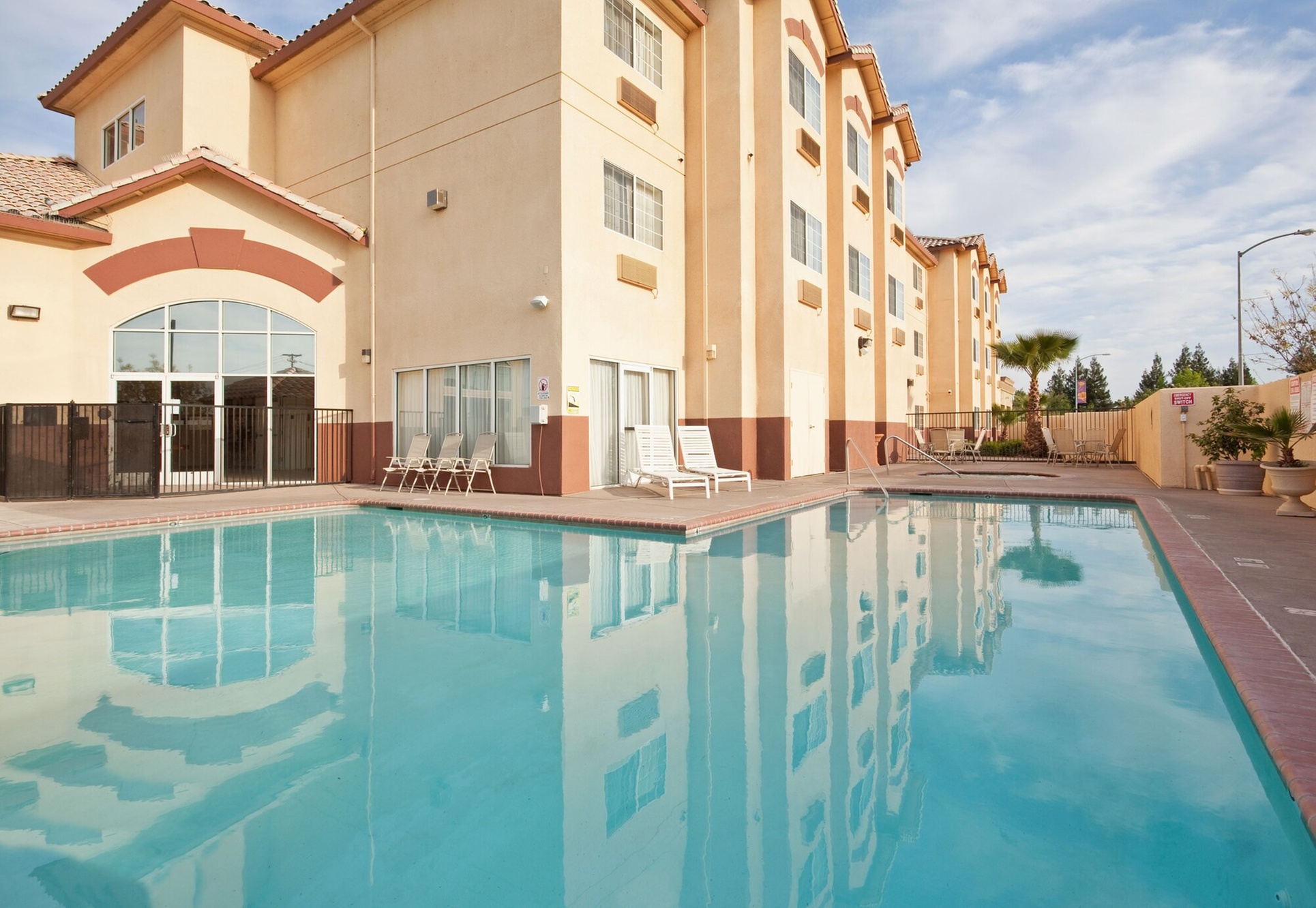Holiday Inn Express Madera - Yosemite Park Area by IHG