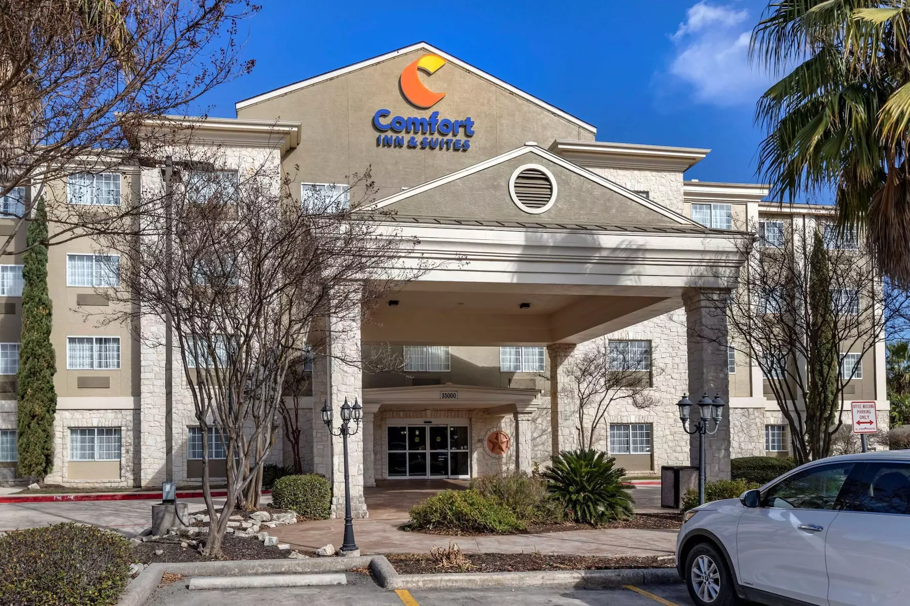 Comfort Inn & Suites Texas Hill Country - Primary Image