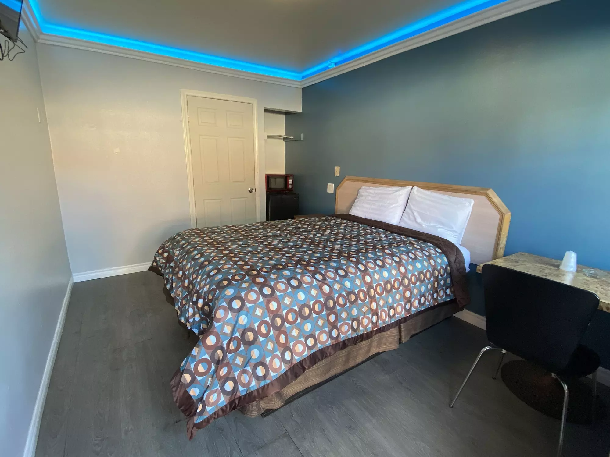 Sands Inn - Primary Image