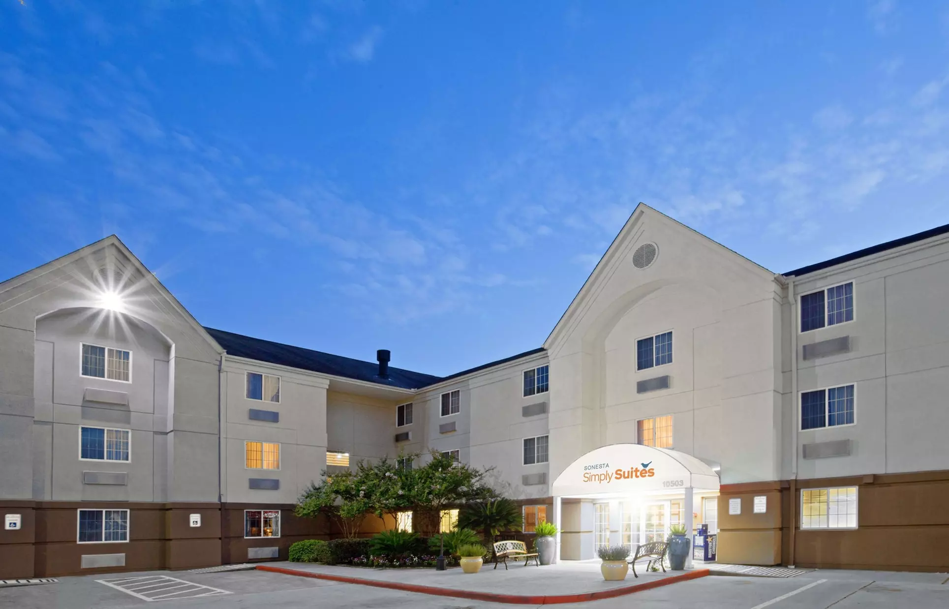 Sonesta Simply Suites Houston CityCentre I-10 West - Primary Image